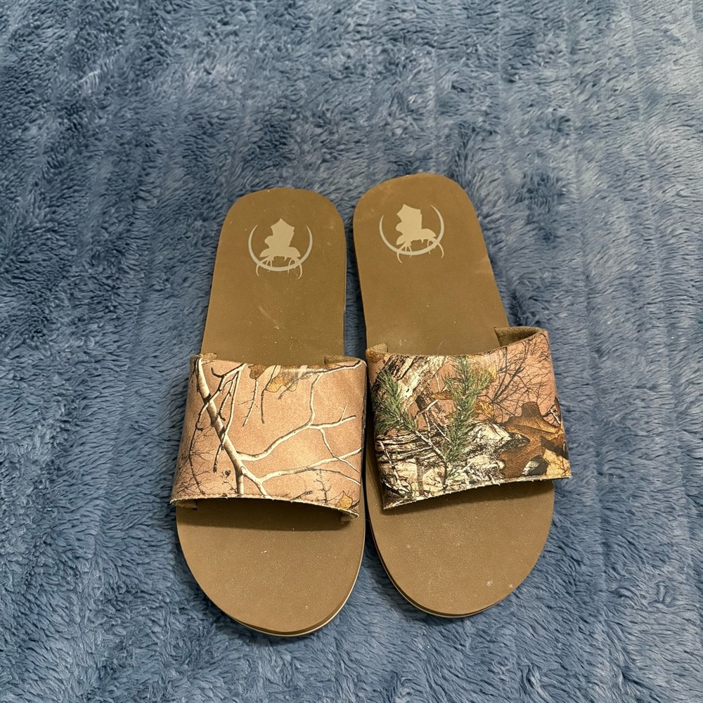 Brown Real Tree Camo Slide Sandals